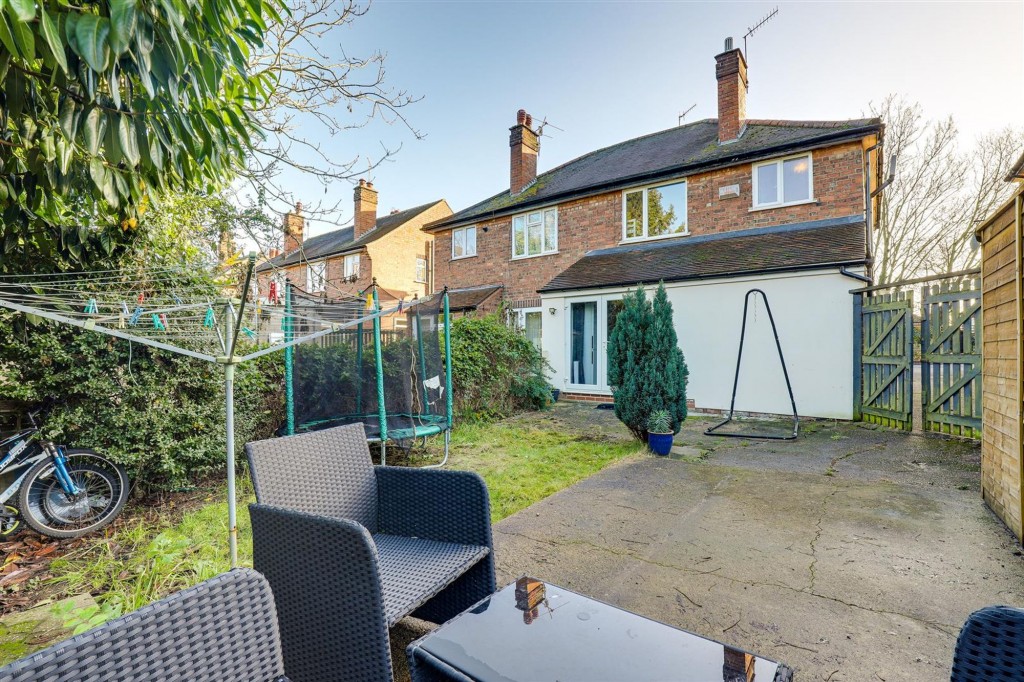 Tewkesbury Drive, Nottingham, NG6