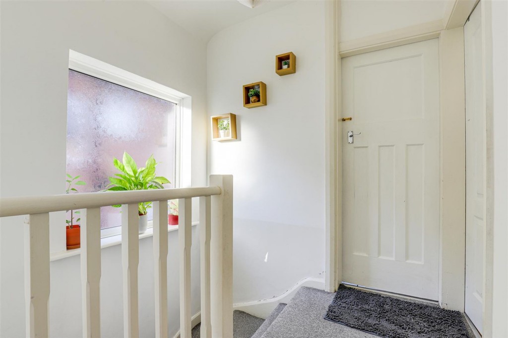 Tewkesbury Drive, Nottingham, NG6