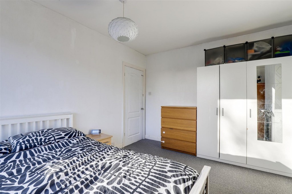 Tewkesbury Drive, Nottingham, NG6