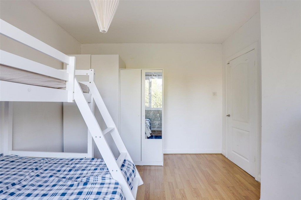 Tewkesbury Drive, Nottingham, NG6