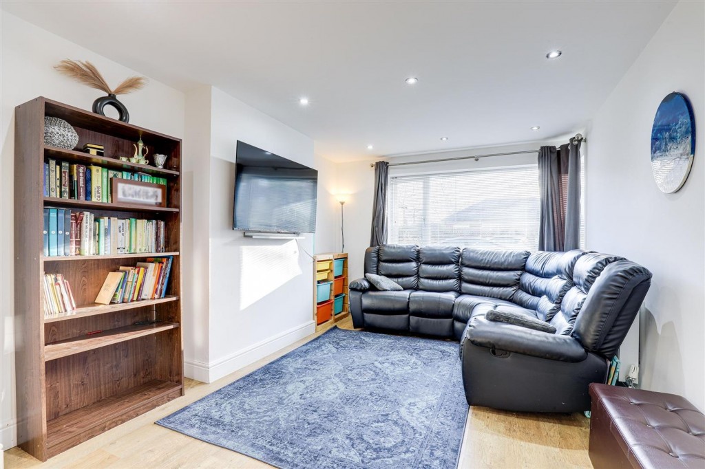 Tewkesbury Drive, Nottingham, NG6