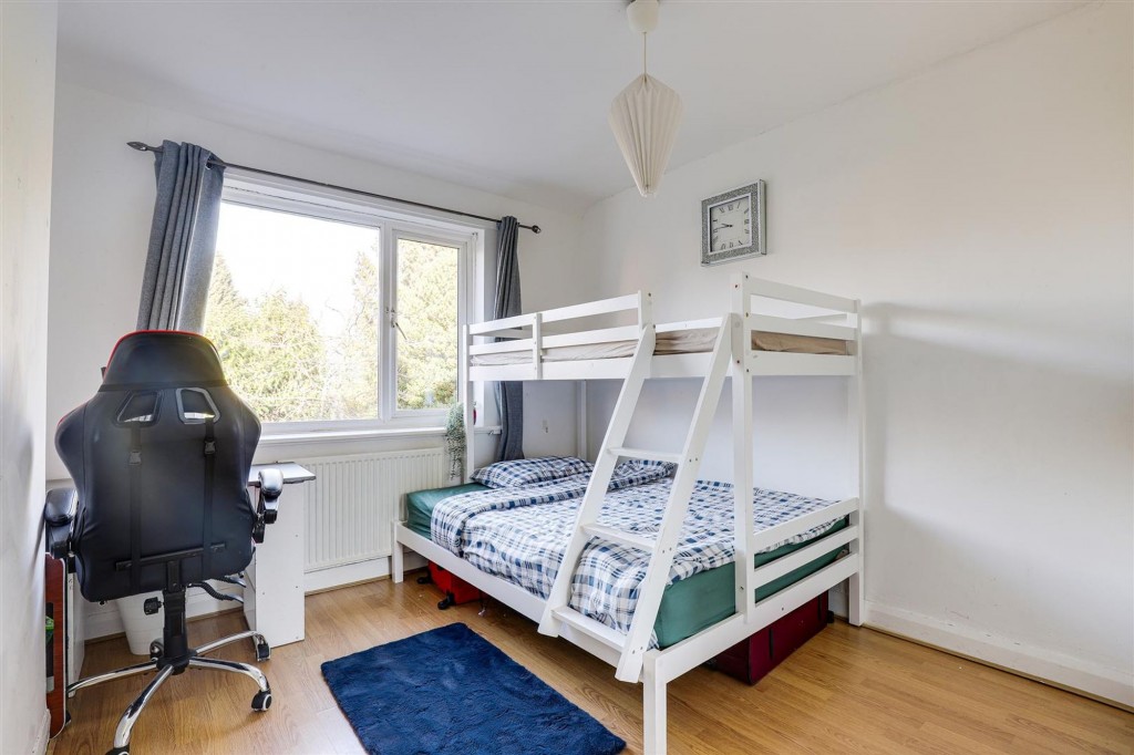 Tewkesbury Drive, Nottingham, NG6