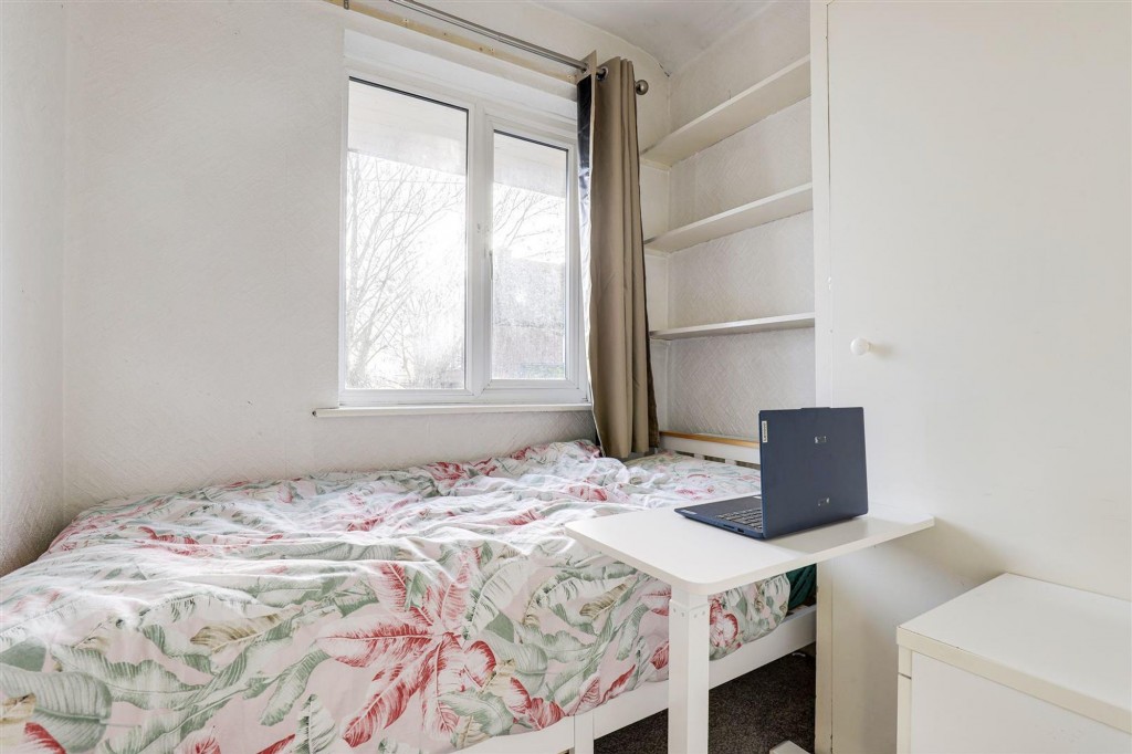 Tewkesbury Drive, Nottingham, NG6