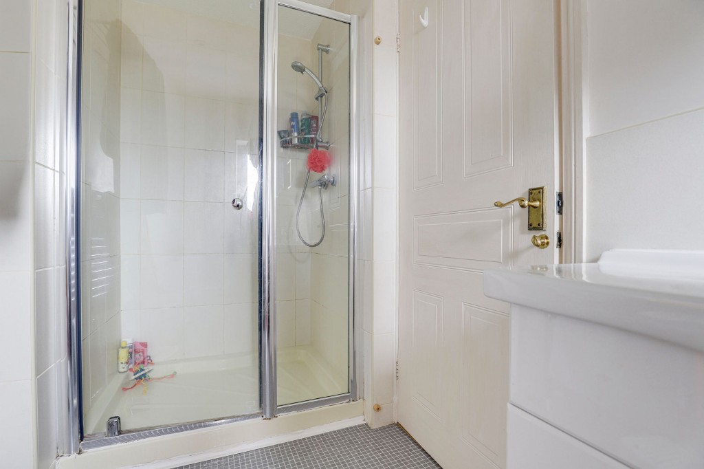 Dorchester Gardens, West Bridgford, NG2