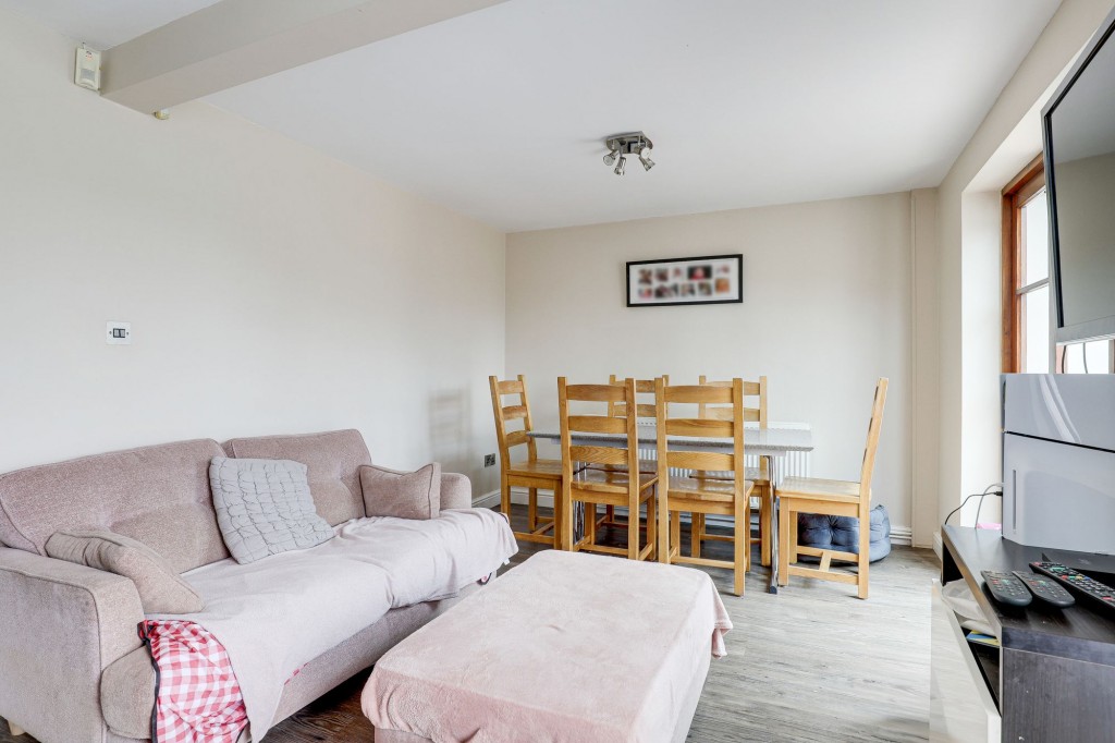 Dorchester Gardens, West Bridgford, NG2