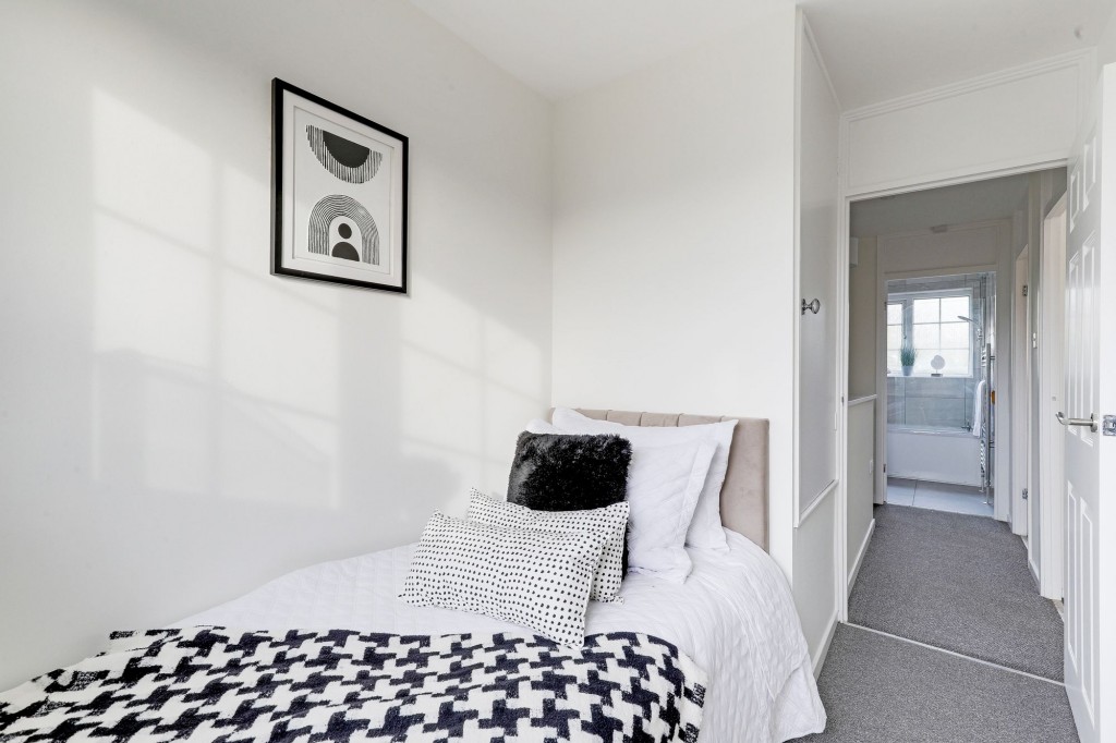 Featherstone Close, Gedling, NG4