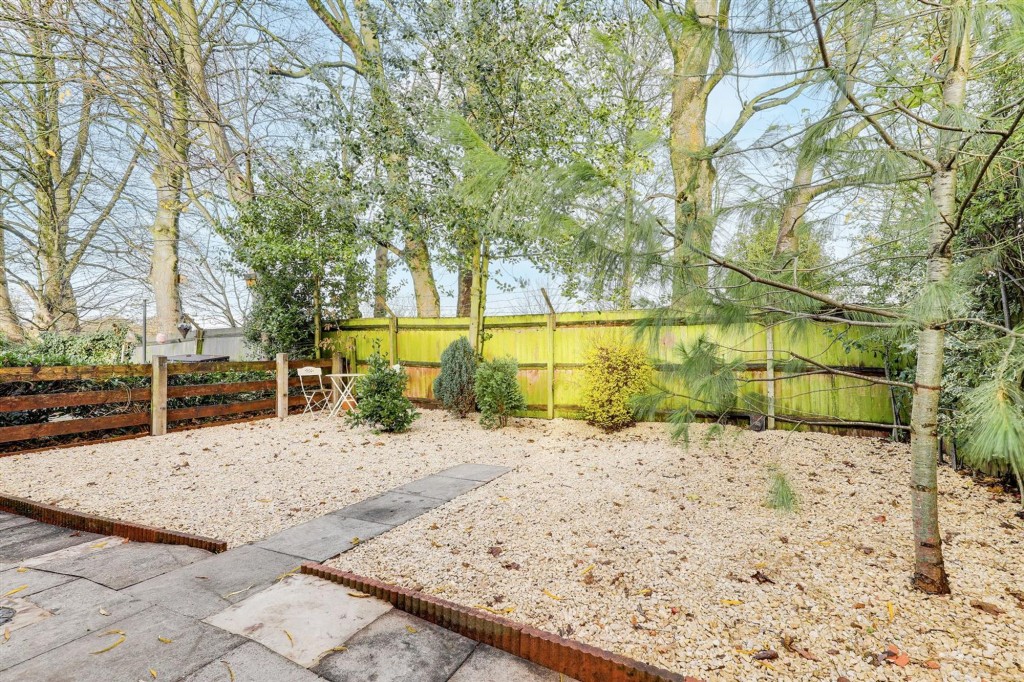 Snowdon Close, Nottingham, NG5