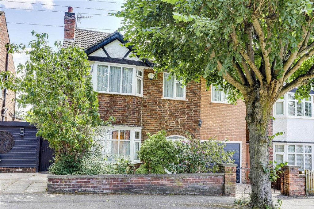 Wadham Road, Woodthorpe, NG5