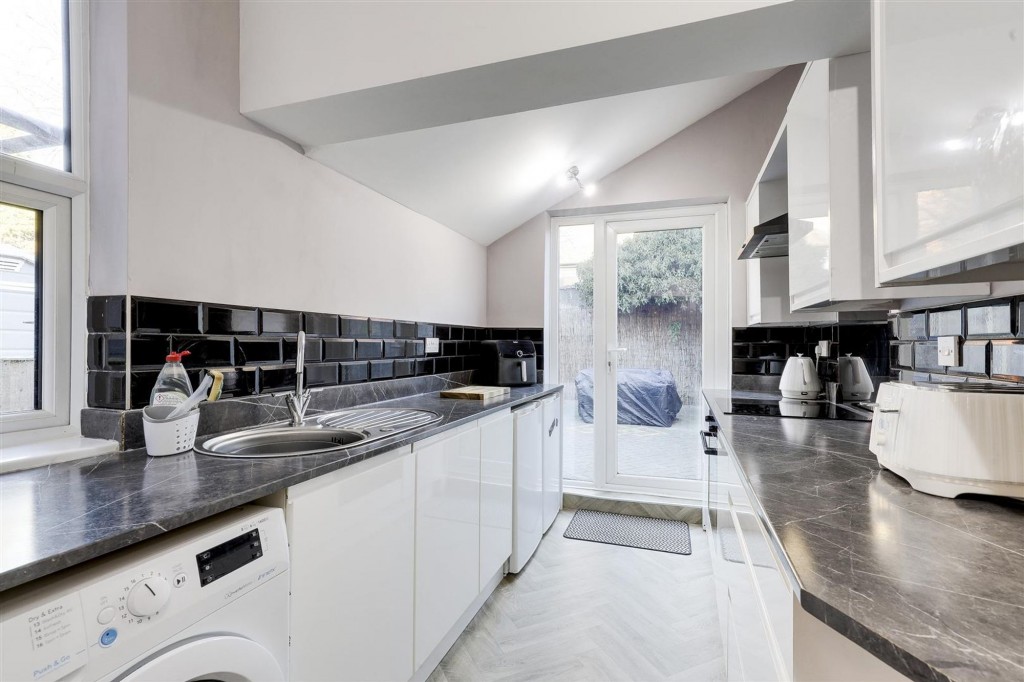 Ogle Street, Hucknall, NG15