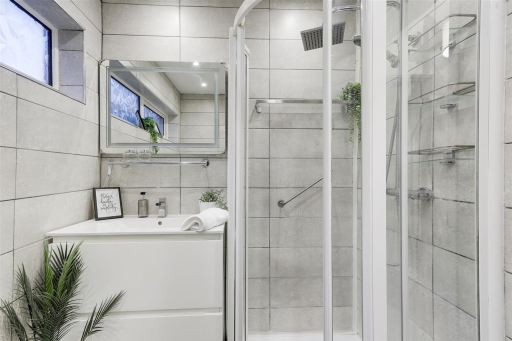 Maycroft Gardens, Nottingham, NG3