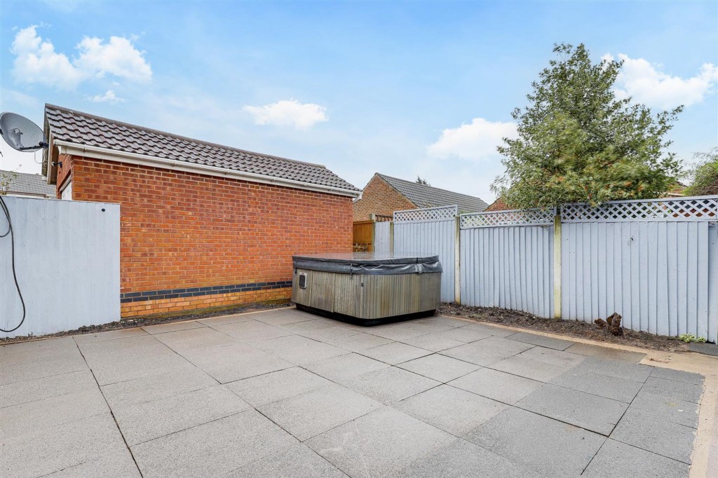Maycroft Gardens, Nottingham, NG3