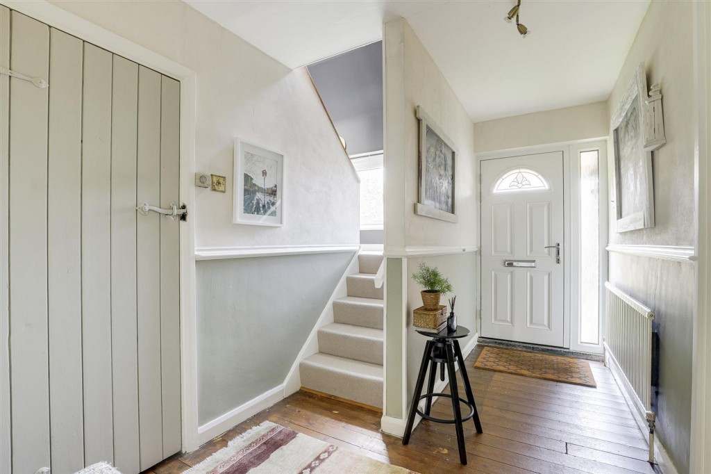 Brookside Avenue, East Leake, LE12