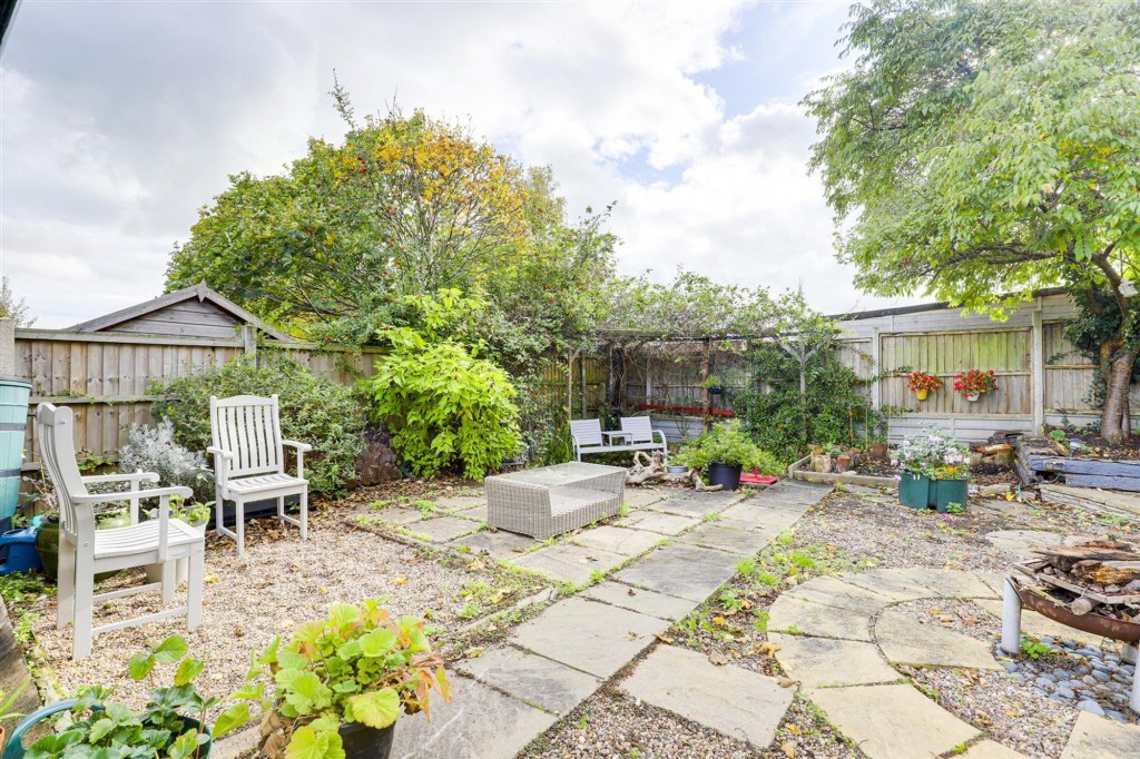 Brookside Avenue, East Leake, LE12