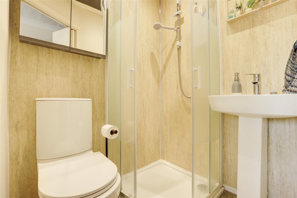 Brookside Avenue, East Leake, LE12