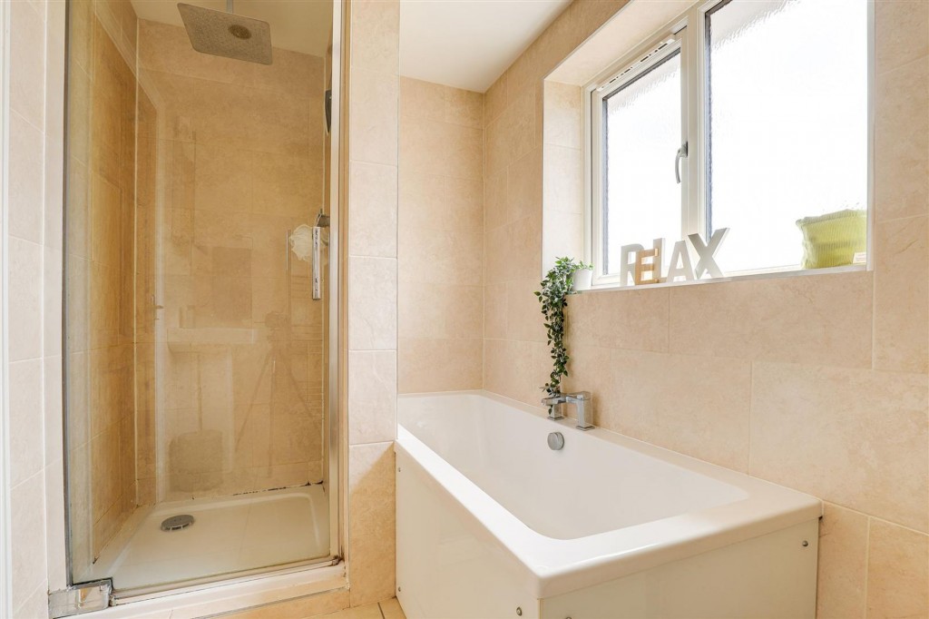 Brownlow Drive, Nottingham, NG5