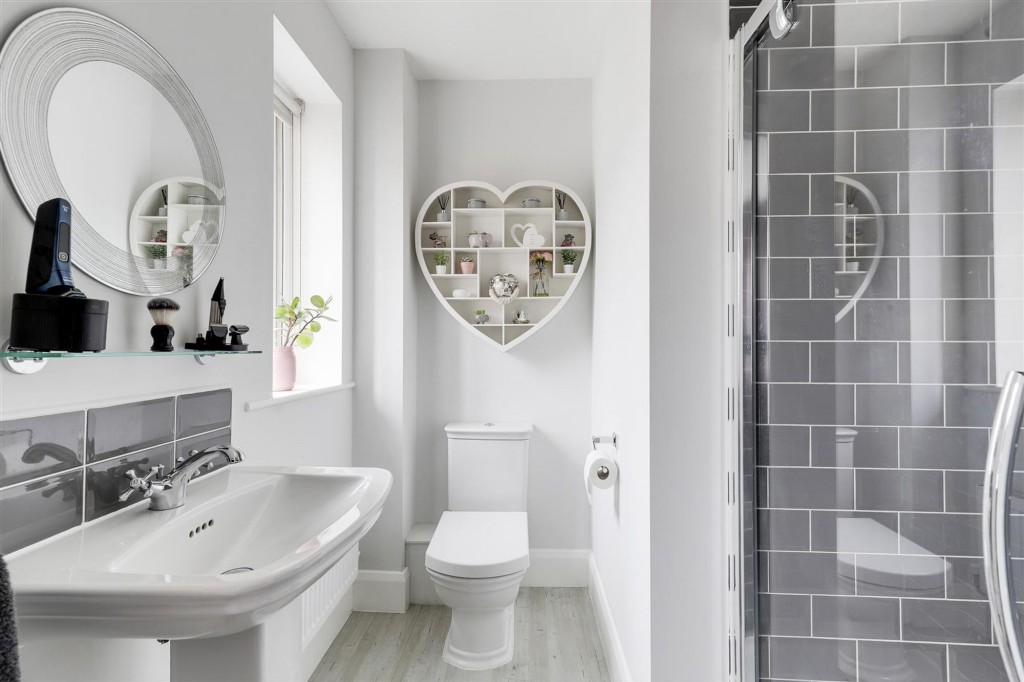 Shipley Park Gardens, Heanor, DE75