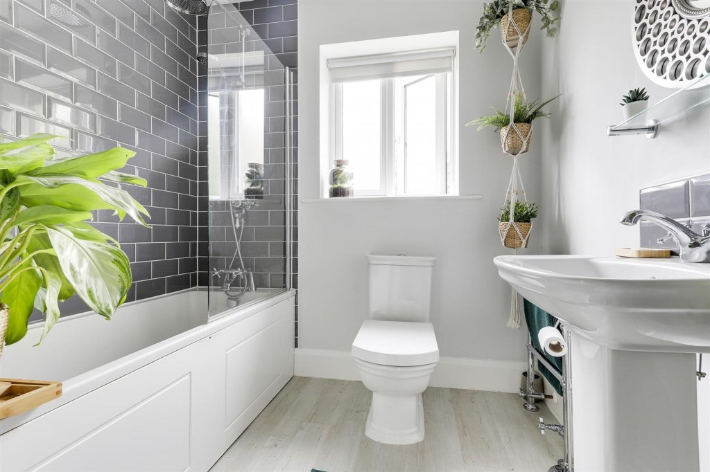 Shipley Park Gardens, Heanor, DE75