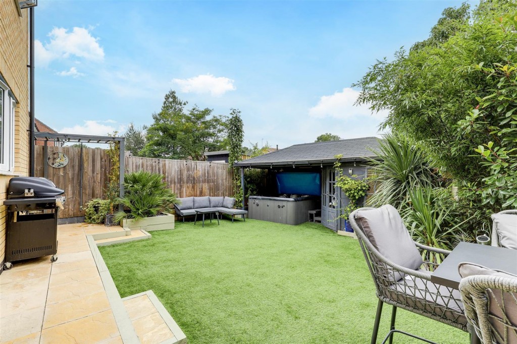 Shipley Park Gardens, Heanor, DE75