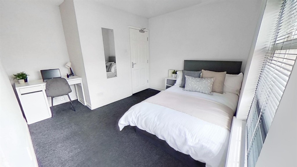 Mansfield Road, Nottingham, NG1