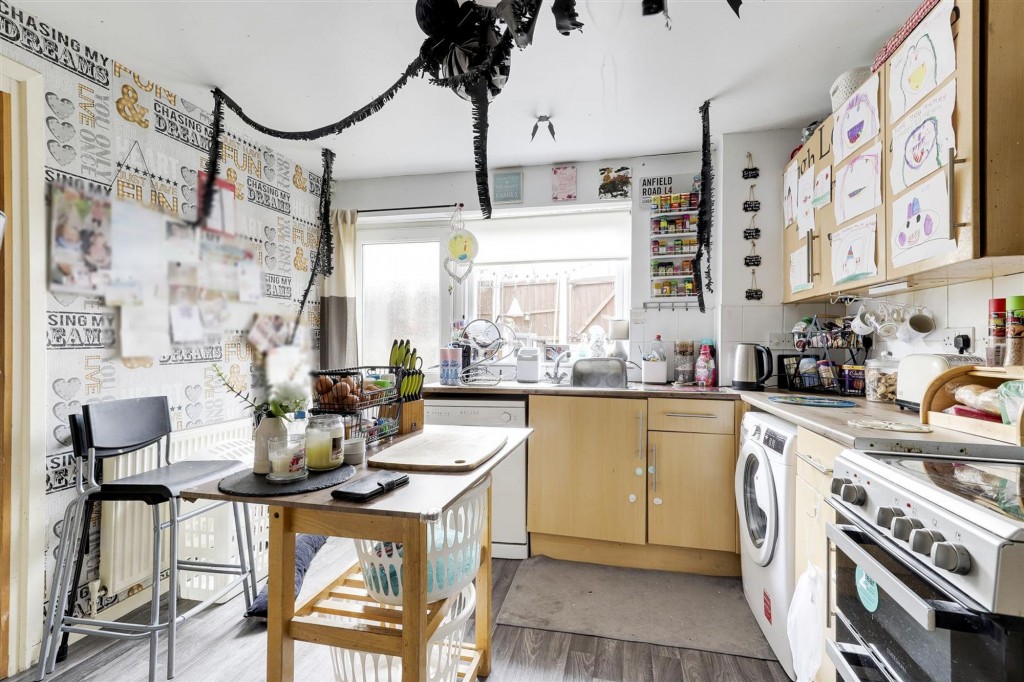 Downing Gardens, Nottingham, NG6