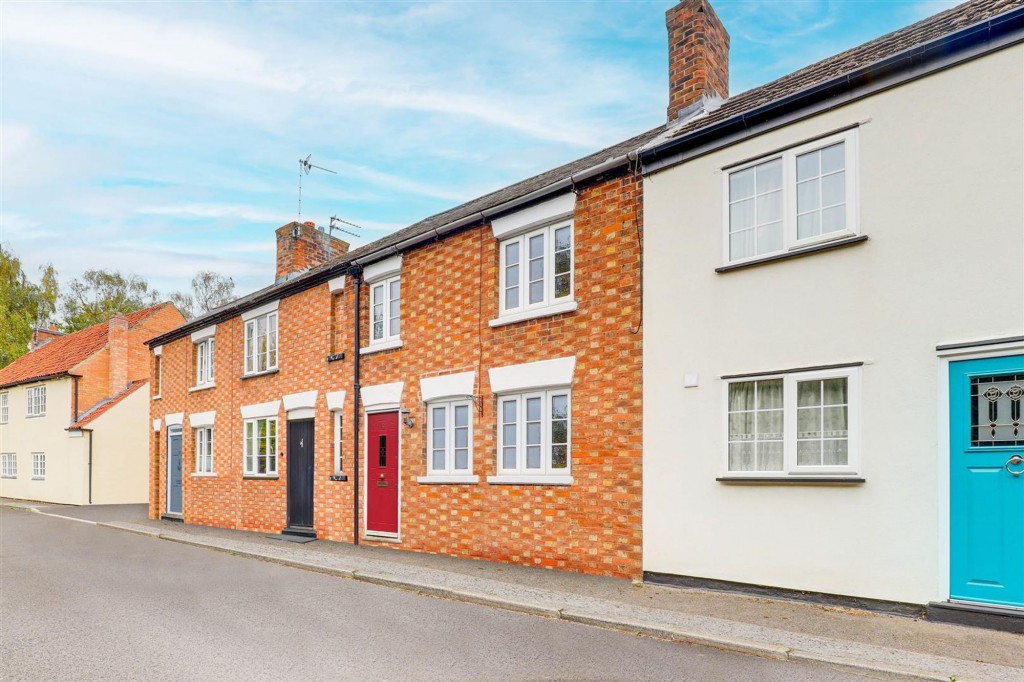 Chapel Lane, Costock, LE12