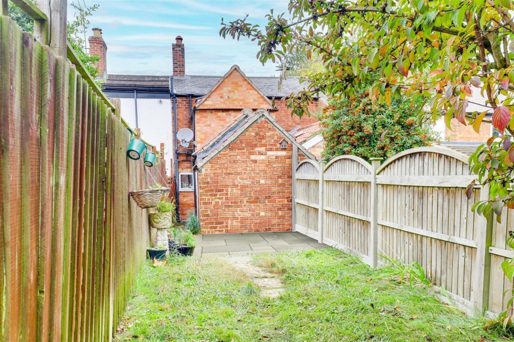 Chapel Lane, Costock, LE12