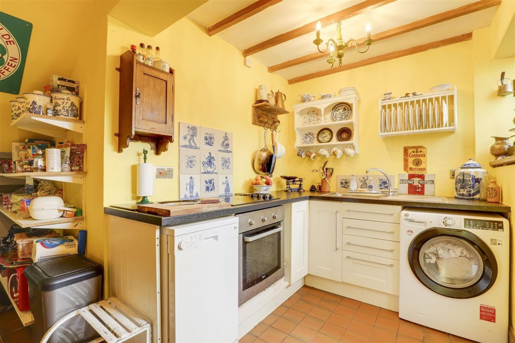 Chapel Lane, Costock, LE12