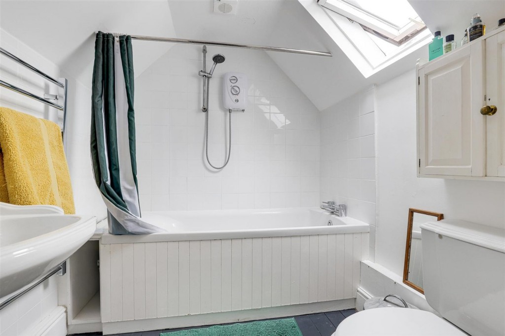 Chapel Lane, Costock, LE12