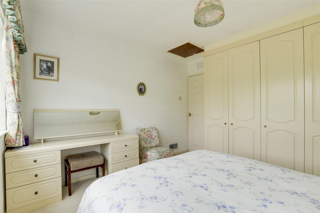 St. Marys Close, Attenborough, NG9