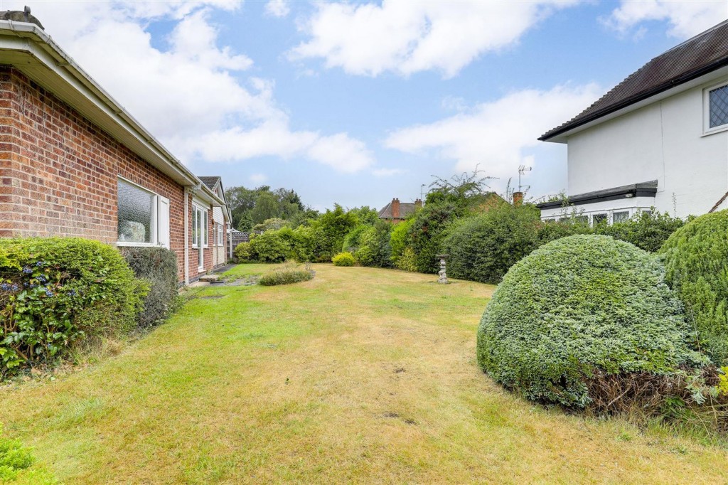 St. Marys Close, Attenborough, NG9