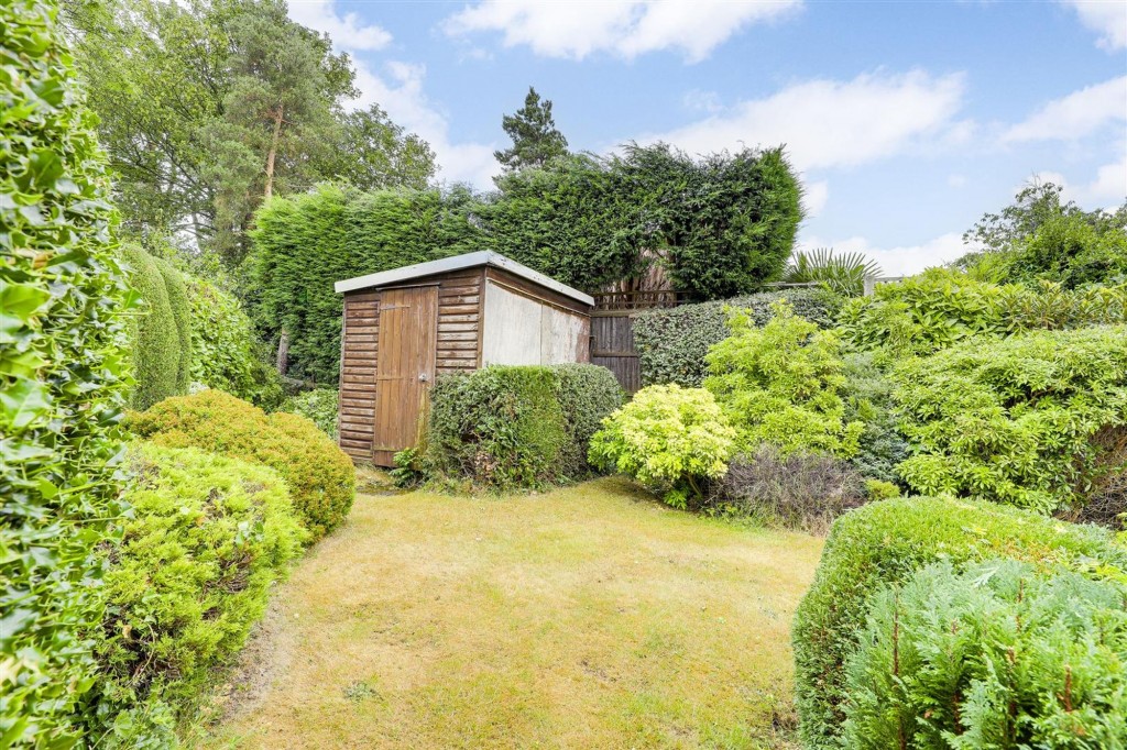 St. Marys Close, Attenborough, NG9