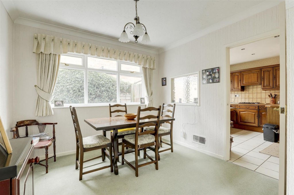 St. Marys Close, Attenborough, NG9