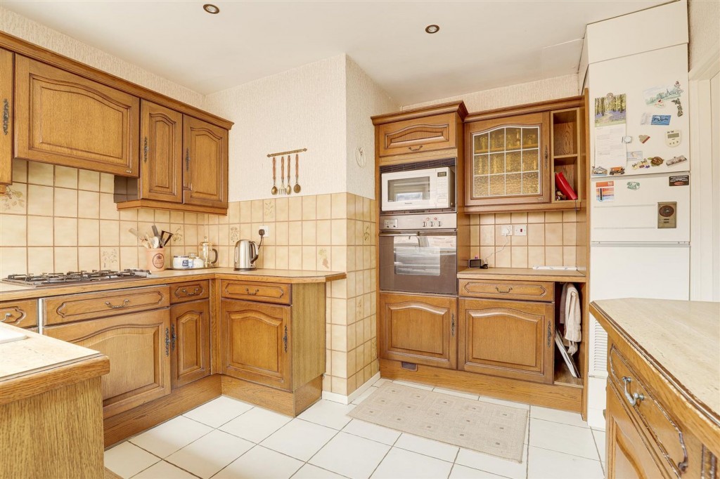 St. Marys Close, Attenborough, NG9