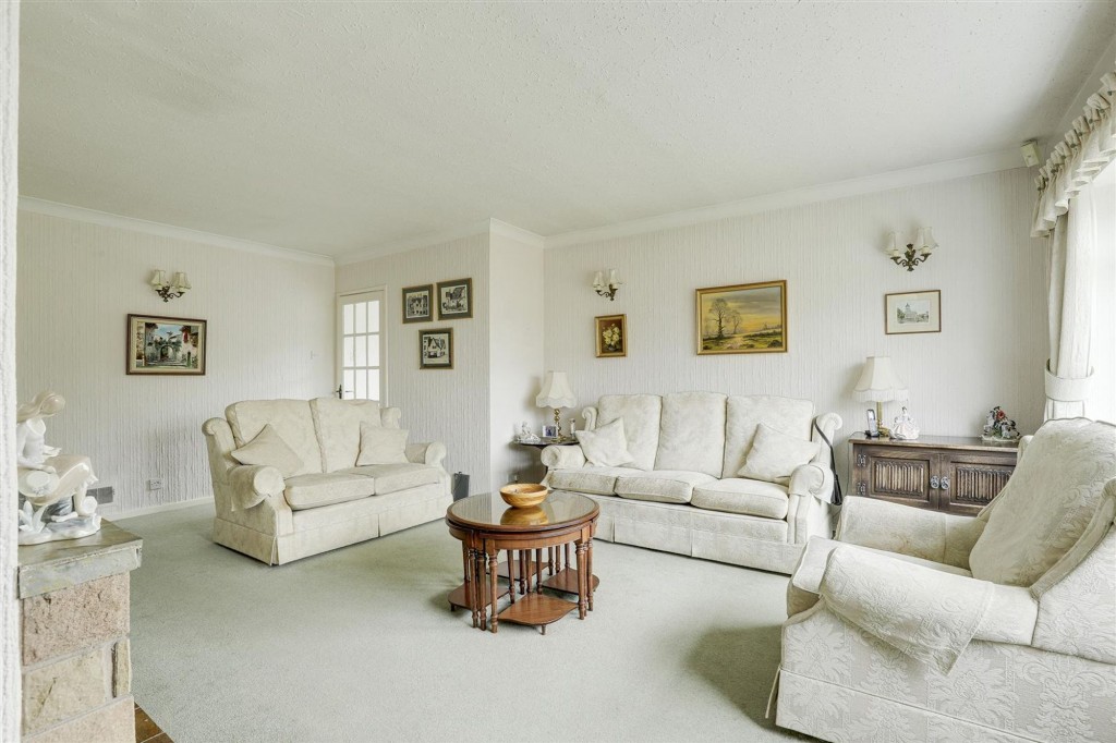 St. Marys Close, Attenborough, NG9