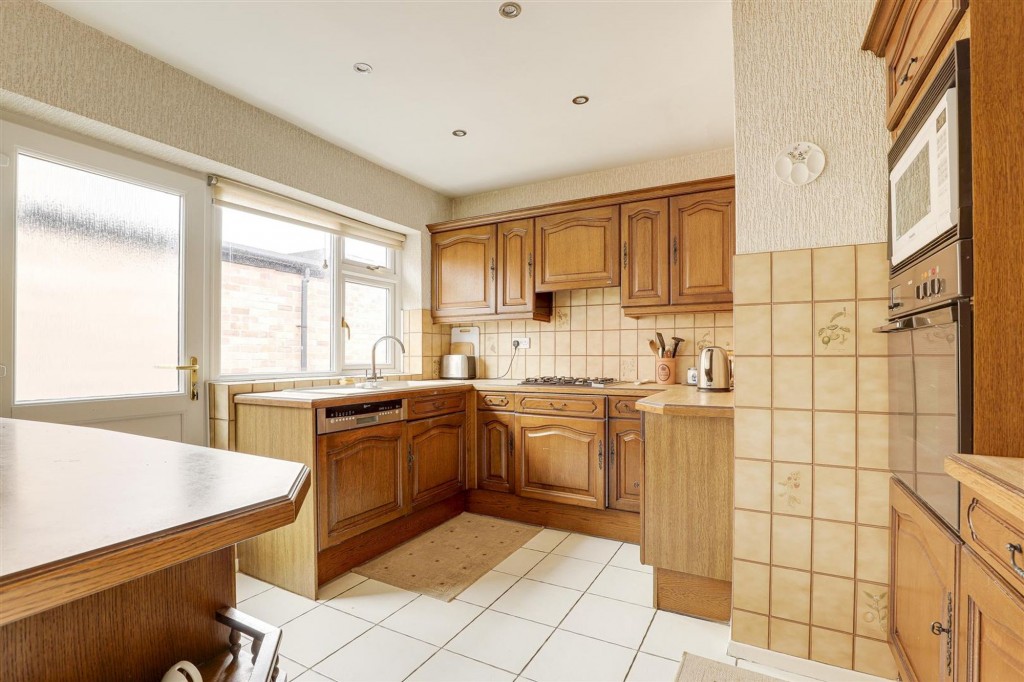 St. Marys Close, Attenborough, NG9