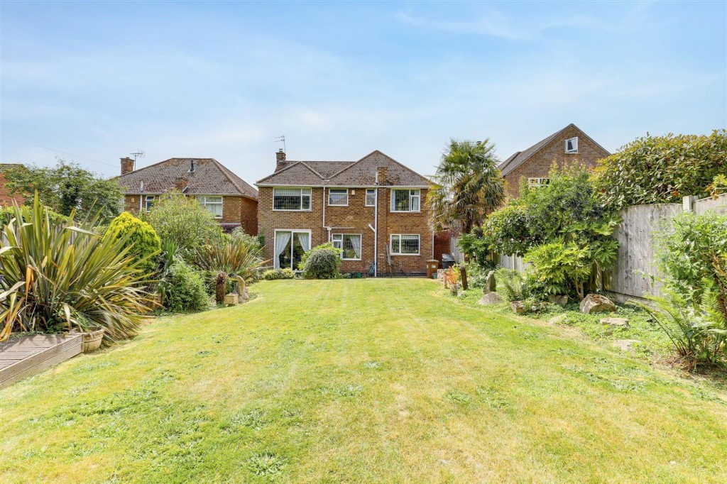 Thornton Avenue, Redhill, NG5