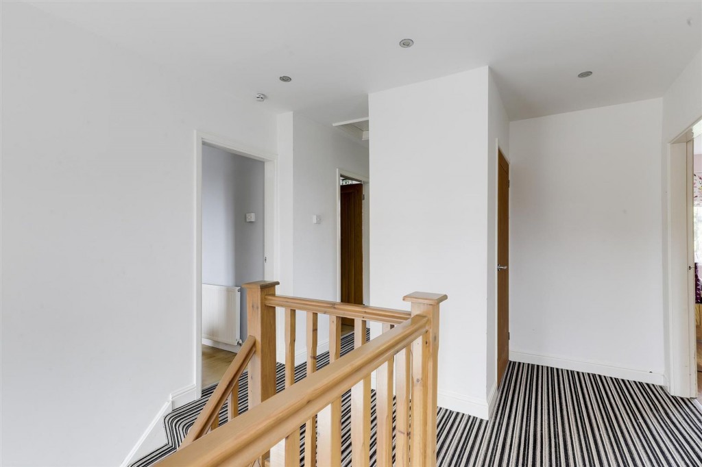 Thornton Avenue, Redhill, NG5