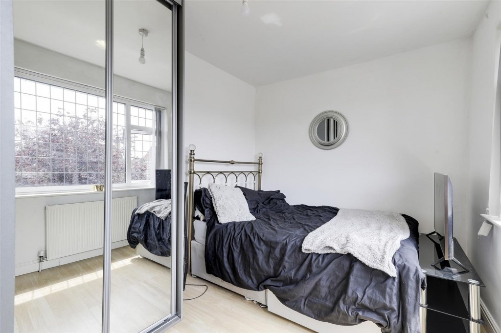 Thornton Avenue, Redhill, NG5