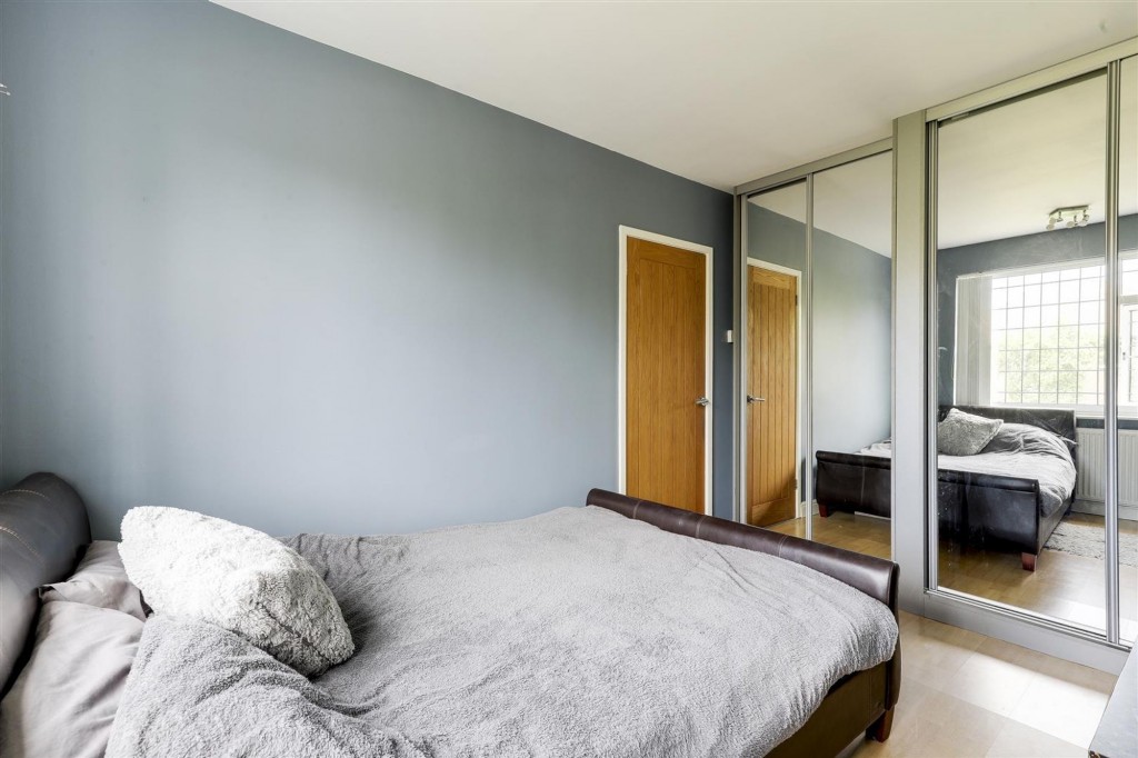 Thornton Avenue, Redhill, NG5