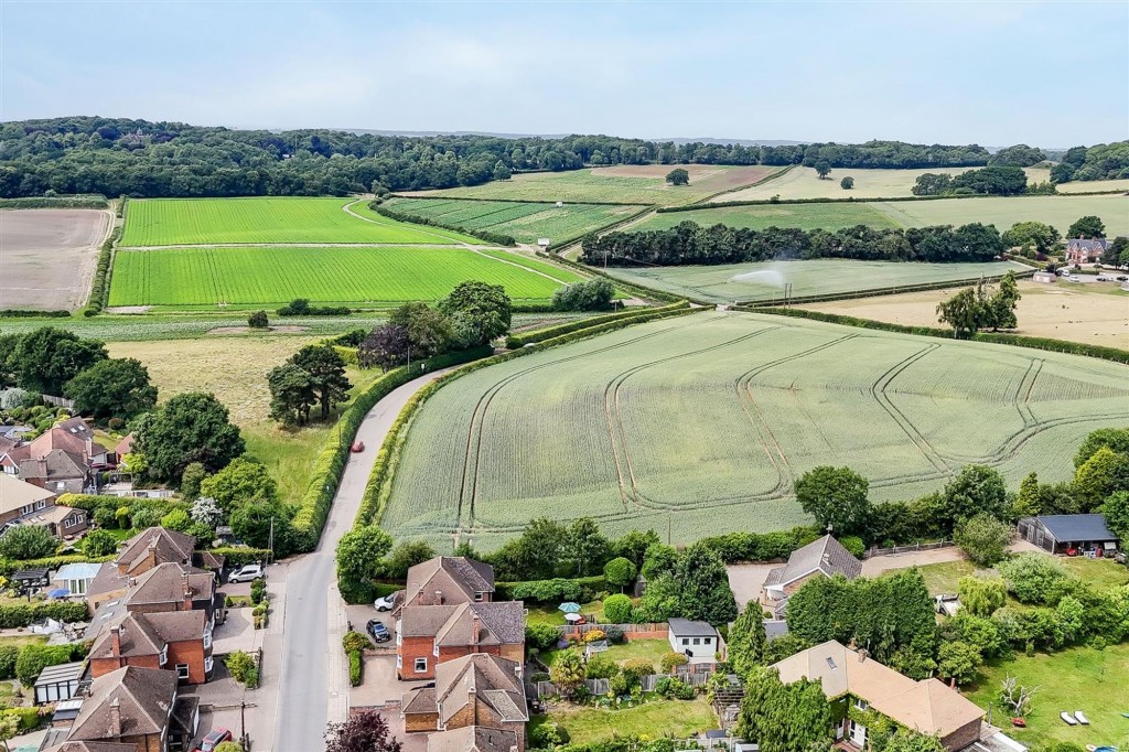 Thornton Avenue, Redhill, NG5