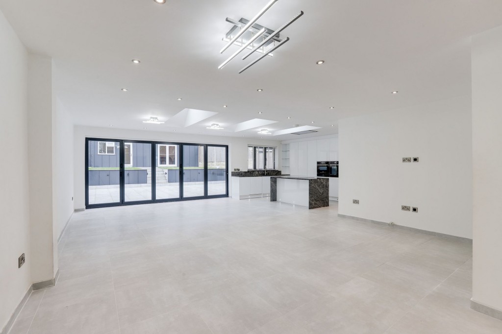 Nuthall Road, Nottingham, NG8