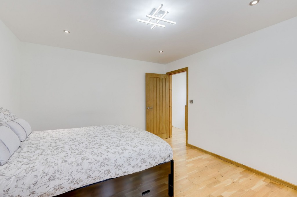 Nuthall Road, Nottingham, NG8