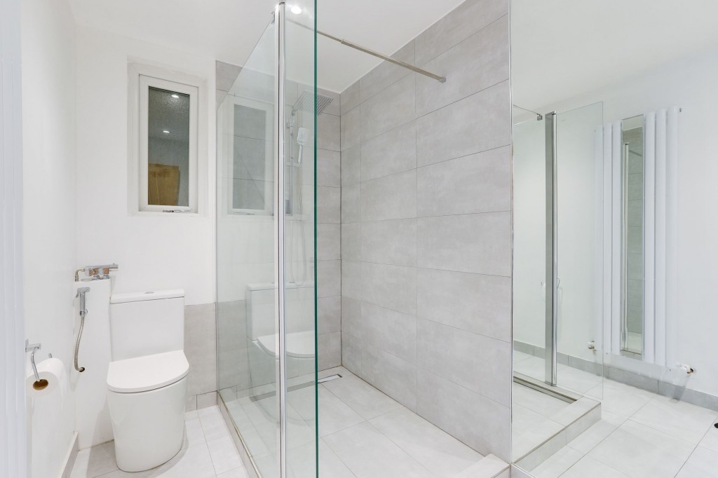 Nuthall Road, Nottingham, NG8