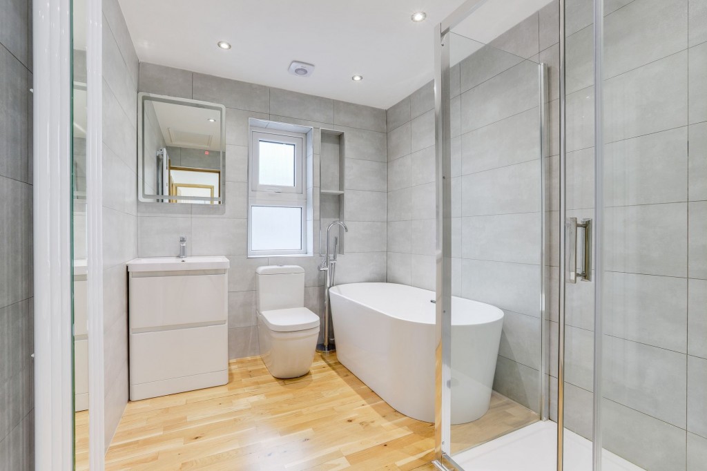 Nuthall Road, Nottingham, NG8