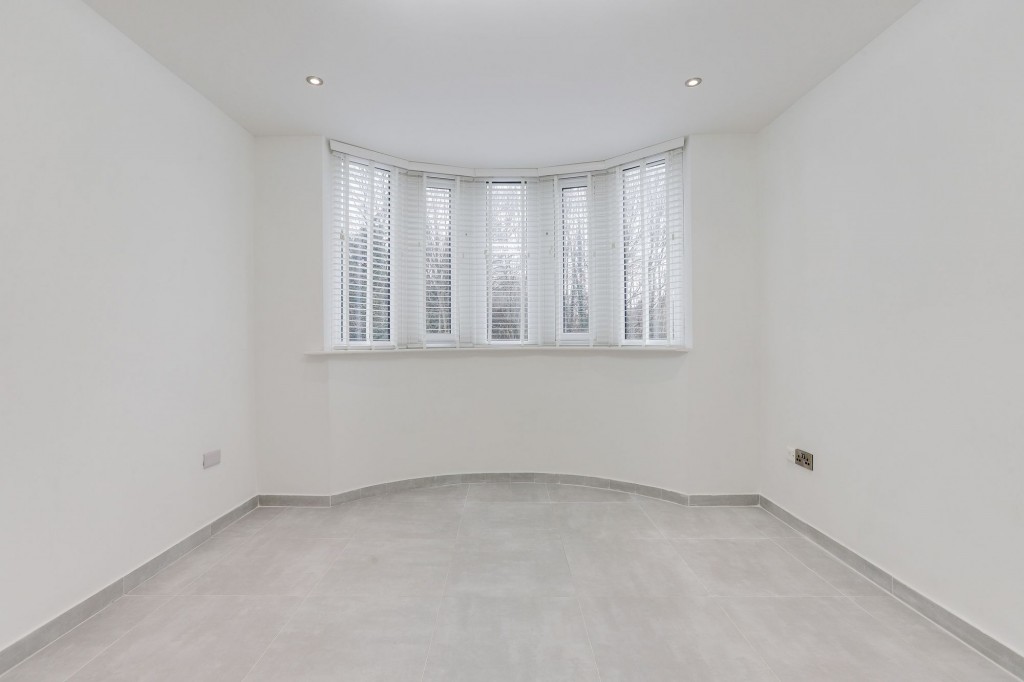 Nuthall Road, Nottingham, NG8