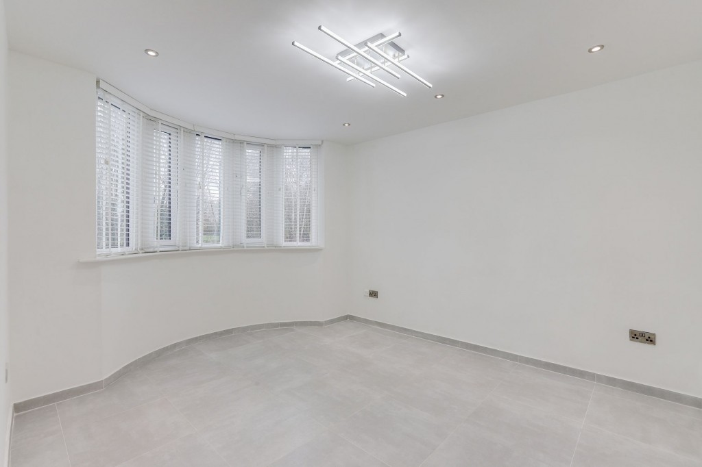 Nuthall Road, Nottingham, NG8