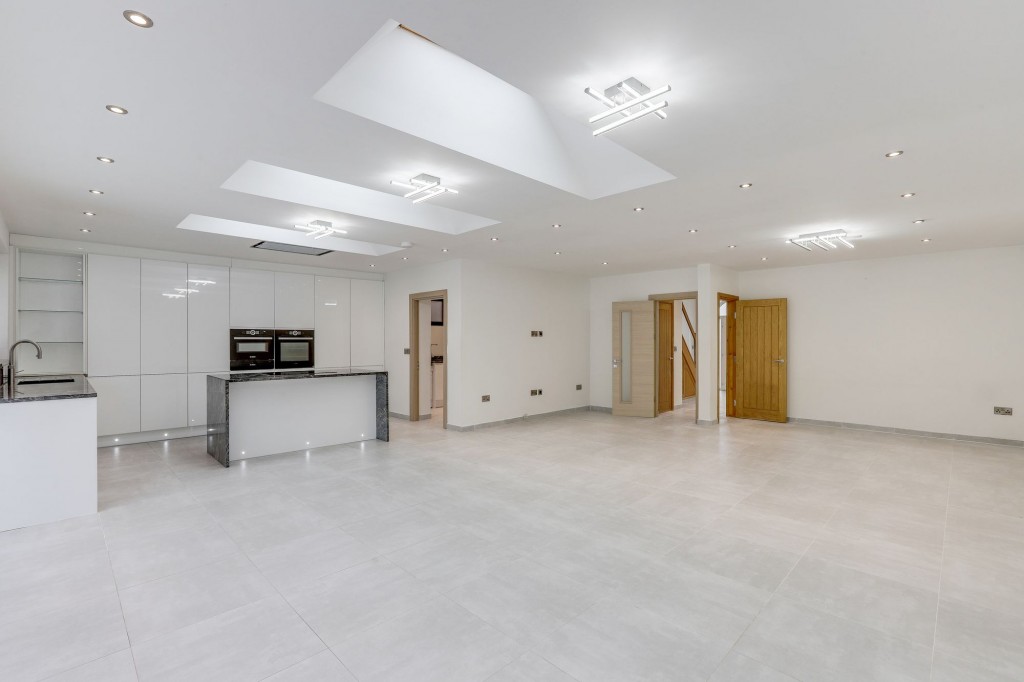 Nuthall Road, Nottingham, NG8