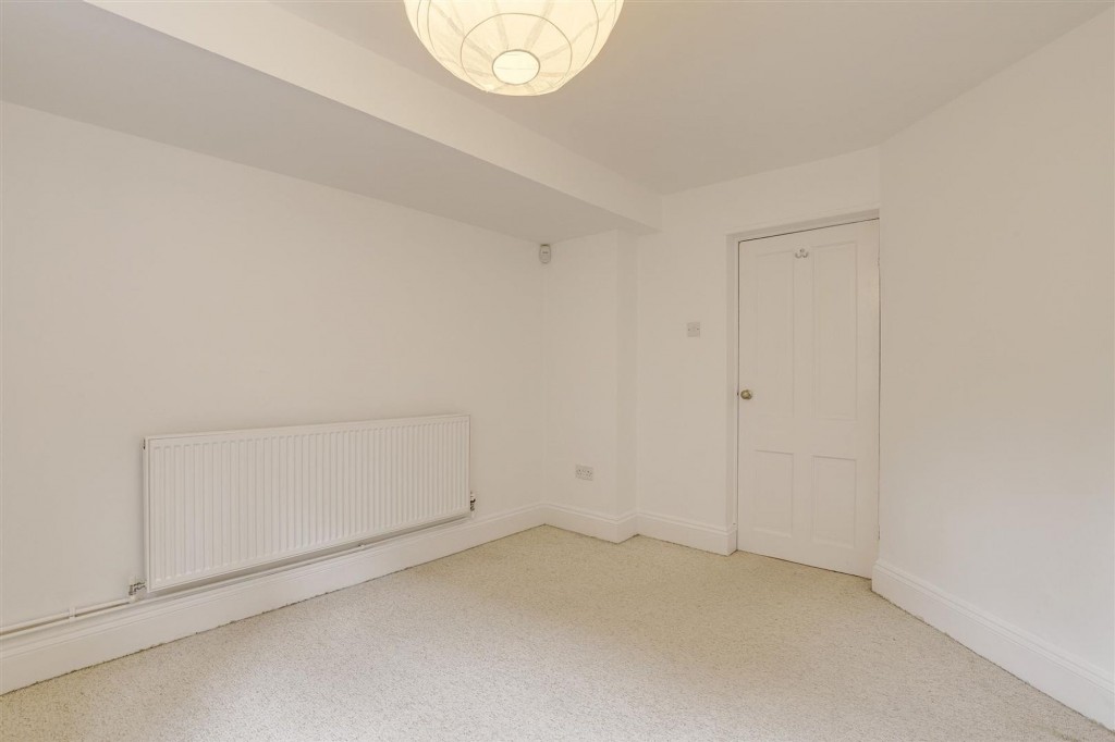 Mapperley Road, Nottingham, NG3