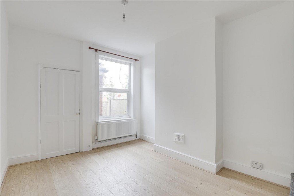 Thorneywood Rise, Nottingham, NG3