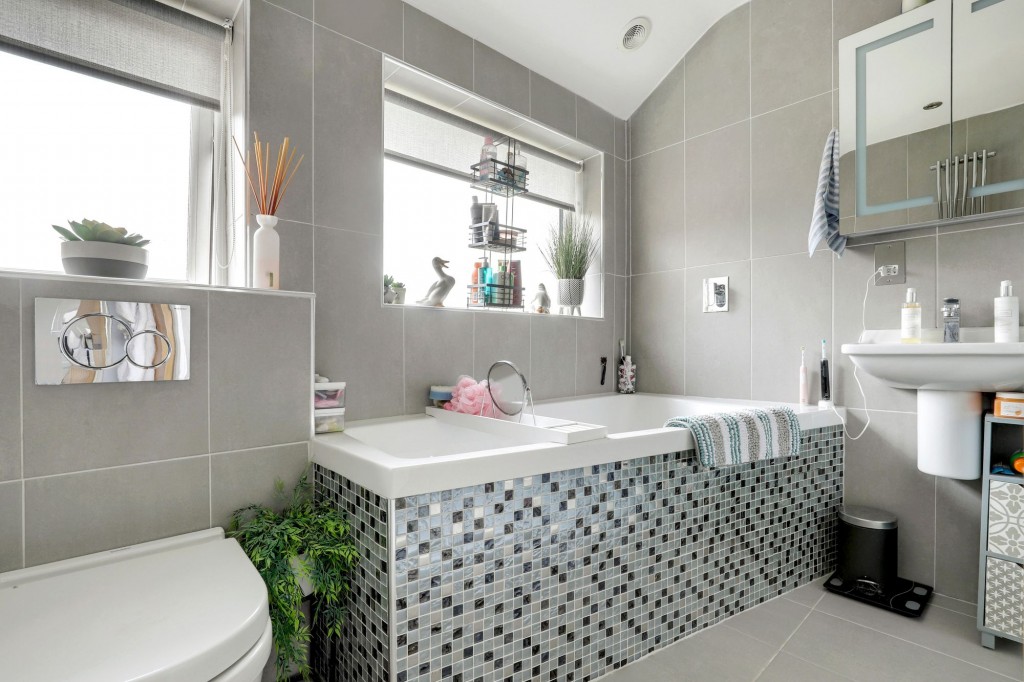 Bramcote Lane, Nottingham, NG8